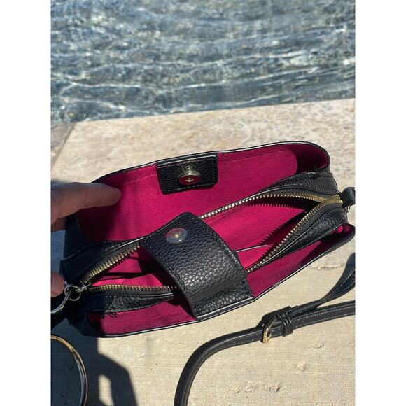 Kelly & Katie black crossbody with hot pink interior - Picture 8 of 9